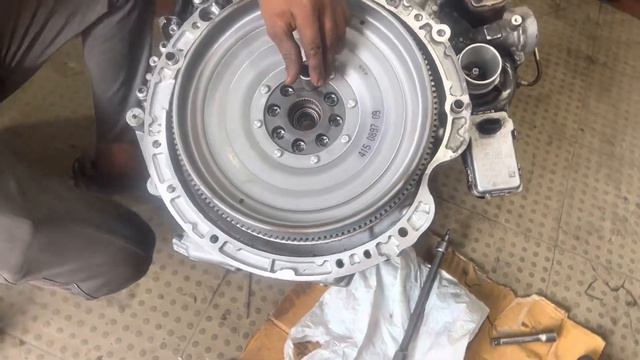 Mercedes Cla diesel engine flywheel replace смотреть онлайн