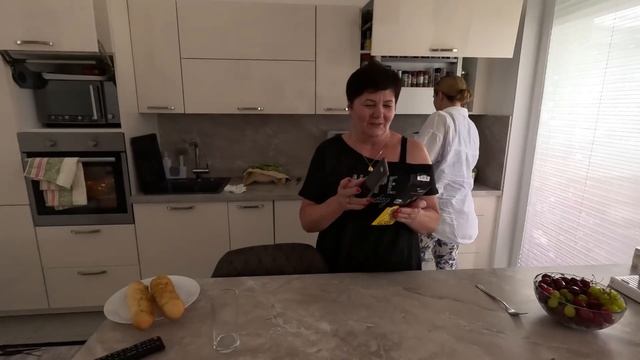 Влог, у мамы как всегда ВКУСНО, закупили продукты в Кауфланде на 100 Евро, праздник в городе смотреть онлайн