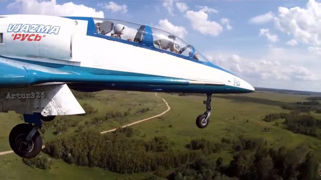 Полет на Л-39.Пилотажная группа 'Русь' . Камера 3 смотреть онлайн