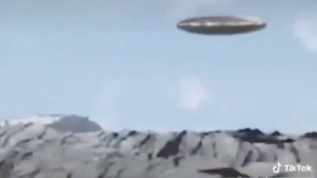 Летающая тарелка смотреть онлайн