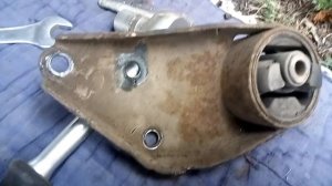 Как поменять опоры двигателя ВАЗ 2115. Нюансы при замене.