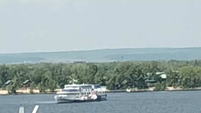 Теплоход"Хирург Разумовский" стоит на рейде на заправке. смотреть онлайн