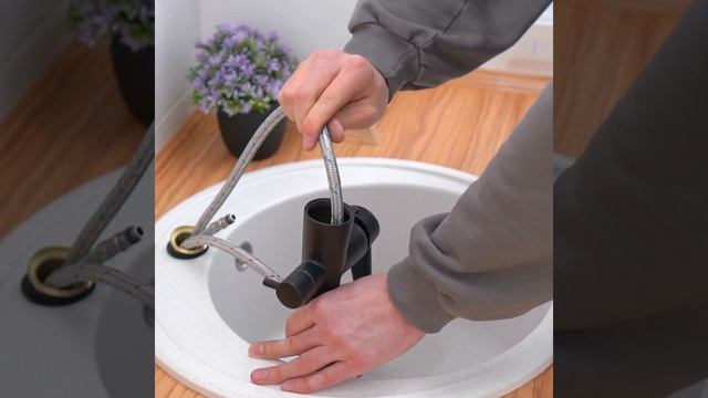 Обзор смесителя для кухни ZEIN с выходом для питьевой воды и гибким изливом смотреть онлайн