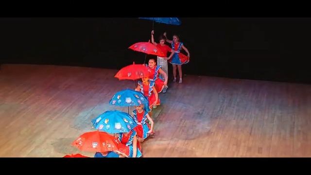 "Дождя не боимся", ансамбль танца "Кудринка", 27.03.2022, ЦДКЖ смотреть онлайн