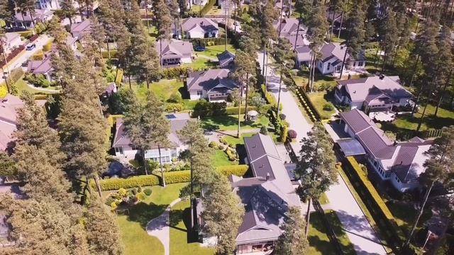 Privātmāja Bērģos. Māja - 297 m2. Zeme - 1547 m2 смотреть онлайн