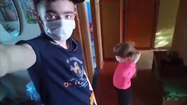 Влог. Сестра показывает свои рисунки. смотреть онлайн