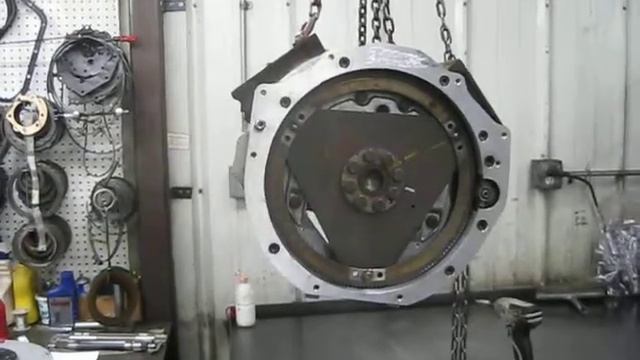 Mercedes 450 Gas Engine to Chev Trans Adapter Install смотреть онлайн