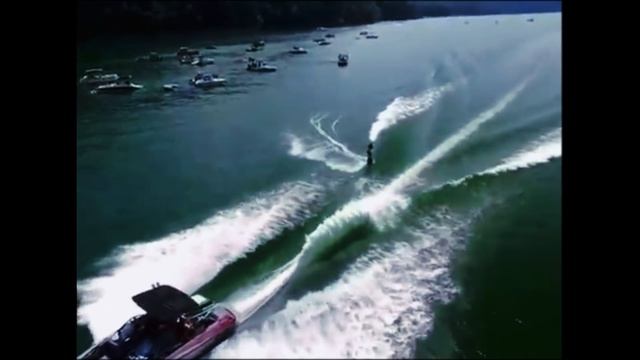 Исчезновение Лорен Эйджи. Последний июльский уик-энд... смотреть онлайн