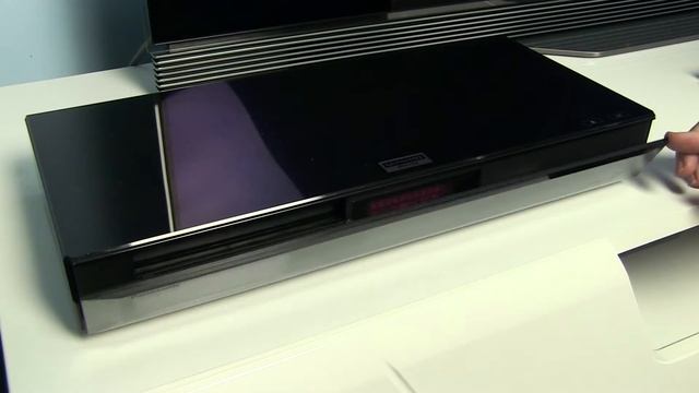 Panasonic UB900 UHD Ultra HD Blu ray player unboxing смотреть онлайн