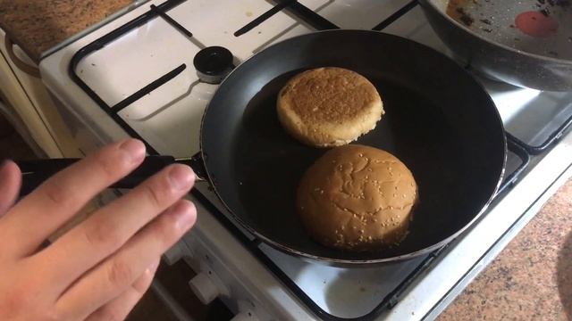 BIGFOOD студенческий бургер! Приготовление бургера в домашних условиях смотреть онлайн