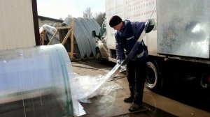 Сборка теплицы "Усадьба усиленная" 3х4м производства компании "Тепличный выбор"