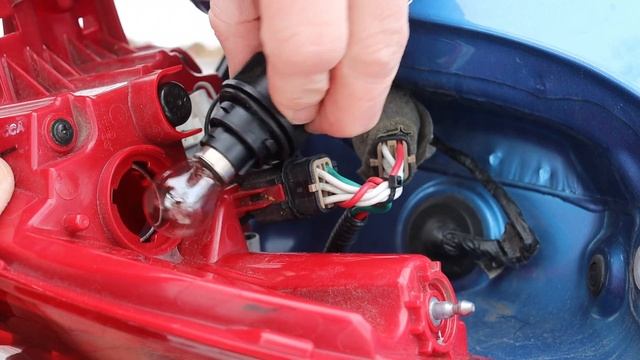 Hyundai Tucson Brakelight or Rear Turn Signal Change 2015- 2020 (Works for Similar Year Models!) смотреть онлайн
