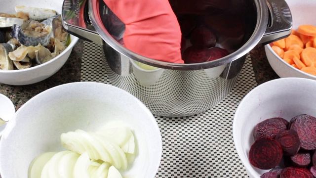 Тушеная Рыба со Свёклой, Секретный Рецепт смотреть онлайн