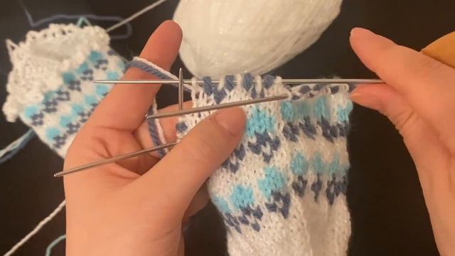 Жаккард «Цветы» #knittingtutorialforbeginners #knittingsocks #вязаныеноски