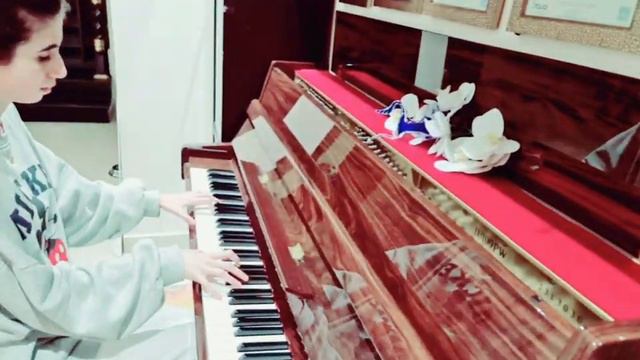 Maria Esmandar plays (كانوا ياحبيبي ) Полюшко Поле) смотреть онлайн