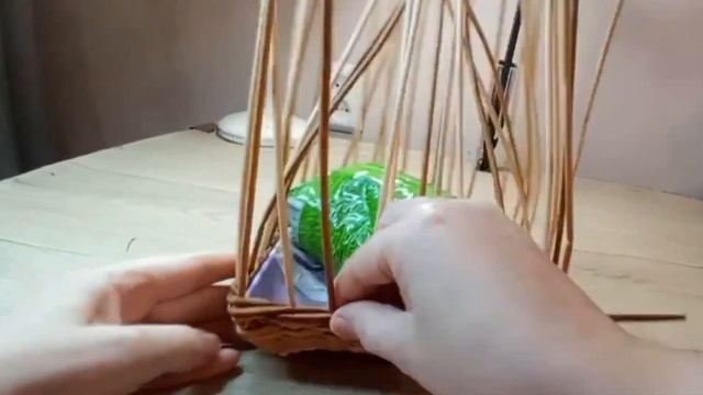 МК. Квадратная Корзина "Градиент" из бумажных трубочек. Плетение из газет. смотреть онлайн