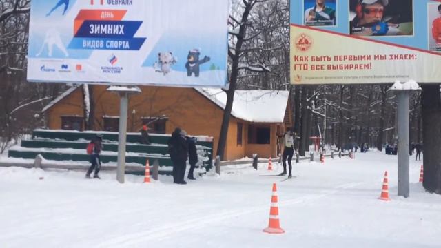 Лыжня России 2017 Воронеж 10 км св.с. - ФИНИШ часть 1 смотреть онлайн