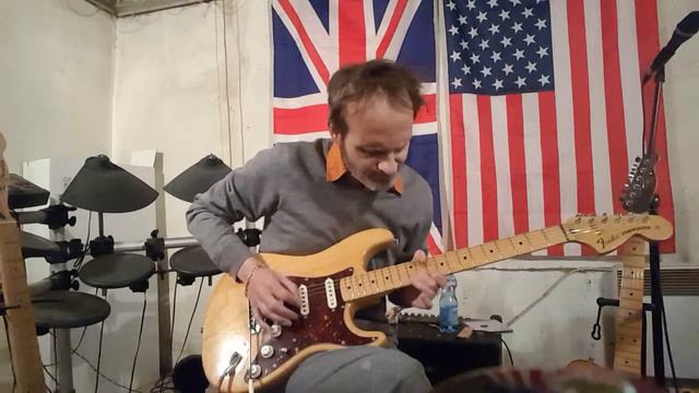 Fender Classic 70 stratocaster review смотреть онлайн