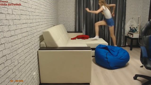 Nikka_Mikka Забыла Надеть Лифак смотреть онлайн