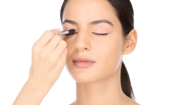 Легкий макияж Урок / CHANEL Makeup Lesson in lightness No 1 with Lisa Eldridge смотреть онлайн