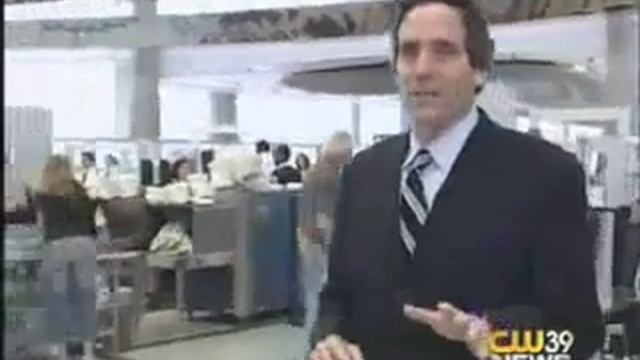 TSA Screener Accosting 3 Year Old Child at Security Checkpoint on Vimeo смотреть онлайн