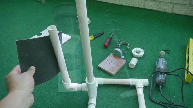 сверлильный станок Своими руками или Подставка под гравер из фитингов. смотреть онлайн