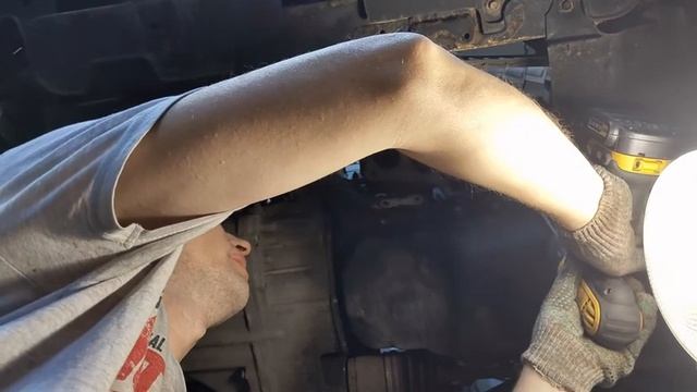 Замена поддона двигателя D15B Honda Partner