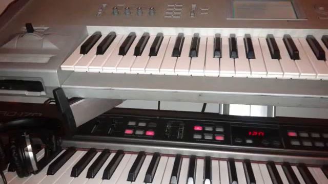 THUNDERSTRUCK AC/DC | KEYBOARD SOLO on KORG MICROKORG XL + | JAM смотреть онлайн