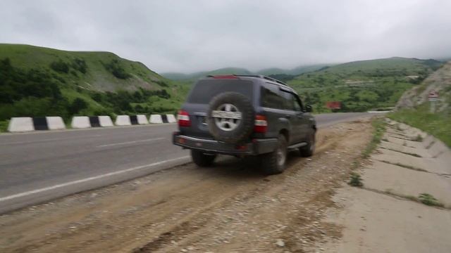 Дагестан. Машина едет сама в горку смотреть онлайн