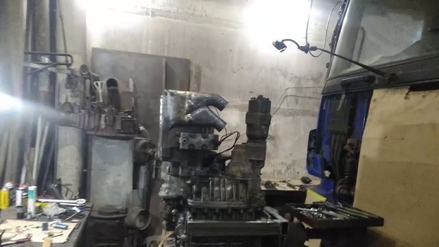 Мерседес Актрос 4144к. Сороконожка. Ремонт часть 72 смотреть онлайн