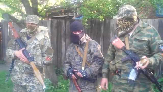 ОПОЛЧЕНЦЫ ПЕРЕДАЛИ ПРИВЕТ ПЕТУХУ ЯРОШУ смотреть онлайн