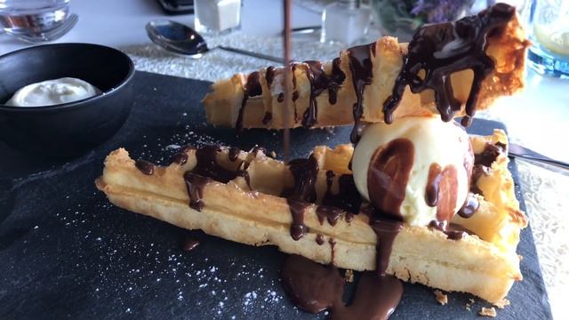 Бельгия Брюссель Обзор ресторан Атомиум/Atomium restaurant достопримечательность смотреть онлайн