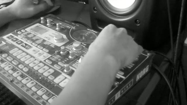 LayingDownATrackMySpaceBar'sBroken(WildFireCover) смотреть онлайн