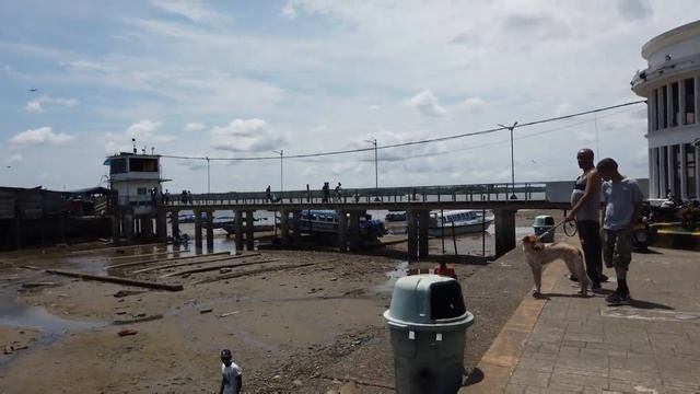 Walking the Pier in one the most DANGEROUS Cities in Colombia!!! Buenaventura, Colombia!!! смотреть онлайн