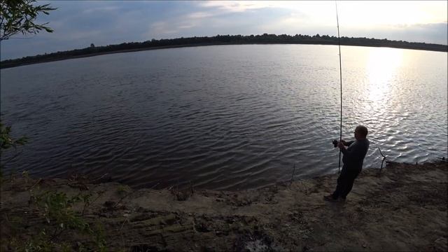 РЫБАЛКА С НОЧЕВКОЙ НА ИРТЫШЕ!ШАШЛЫК из БОБРА!НАДУБАСИЛИ ЯЗЕЙ И ЩУК! смотреть онлайн