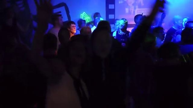 Yann BUTLER Au Privé A Naves (59) Soirée Année 80-90