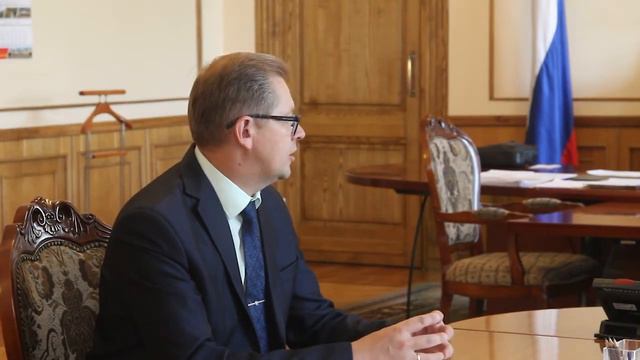 Губернатор провел рабочую встречу с начальником Главного управления ветеринарии Андреем Карамышевым смотреть онлайн