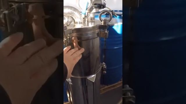 Фильтр-насос для мёда на пасеке Селин Гобэн - отрывок смотреть онлайн
