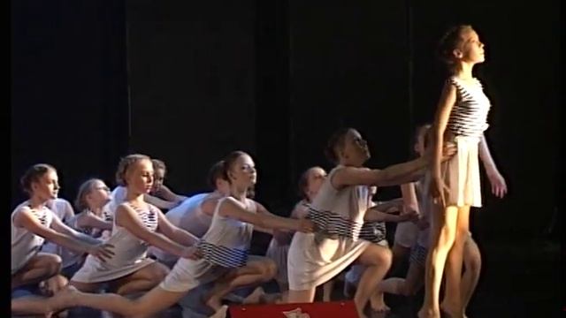 Эстрадный балет "Апельсин" - "Мне бы в небо" смотреть онлайн