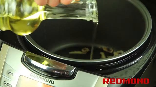 Зразы мясные в мультиварке REDMOND RMC-M4502 смотреть онлайн