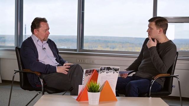 Введение в экономику знаний. Компания «Финансовые информационные системы» (часть 2) смотреть онлайн