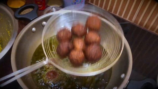 ЛАУКИ КОФТА - шарики из кабачков в томатном соусе смотреть онлайн