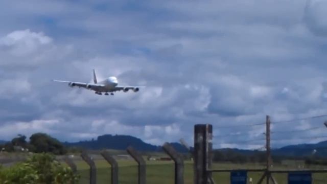 [Approach And Landing]Emirates Airbus A380 Landing In Mauritius (Ssr Airport)