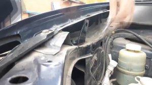 Установка газового упора капота Mitsubishi Outlander XL