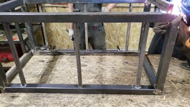 НЕОБЫЧНЫЙ ЖУРНАЛЬНЫЙ СТОЛИК СТИЛЬ ЛОФТ СВОИМИ РУКАМИ