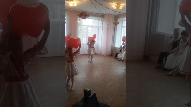 Танцы в детском саду смотреть онлайн