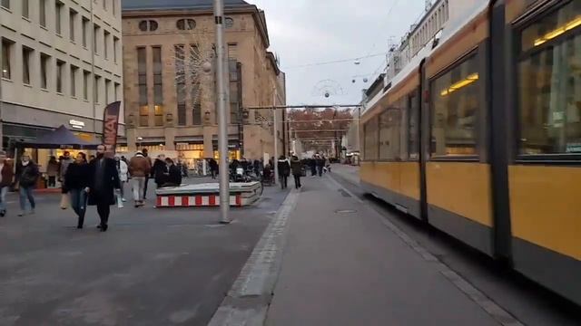 ЖИЗНЬ В ГЕРМАНИИ. ПРОГУЛКА В КАРЛСРУЭ. ЛЕТЯЩИЙ ДЕД МОРОЗ. РОЖДЕСТВЕНСКИЙ БАЗАР.ШОПИНГ.РУССКИЕ ПЕСНИ
