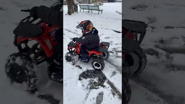 Levon-005 ??? показываю возможности квадроцикла mini grizlik на снегу смотреть онлайн