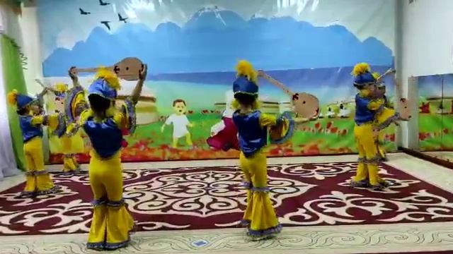 КГКП Ясли/сад № 5, Город Экибастуз. Казахский танец смотреть онлайн