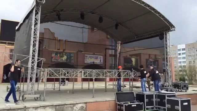 Монтаж арочной сцены Dbsound.ru